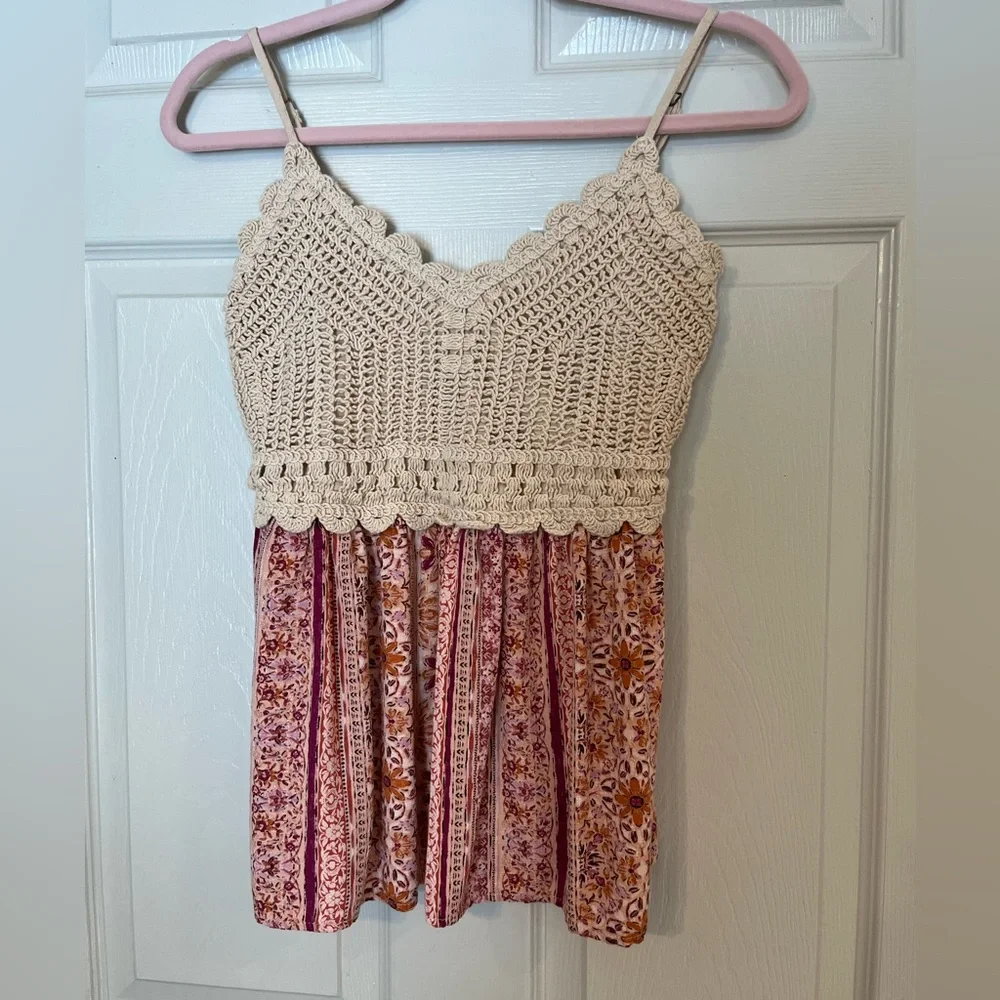 Maurice’s Boho Crochet Trim Floral Peplum Camisole Xsmall - Picture 3 of 4